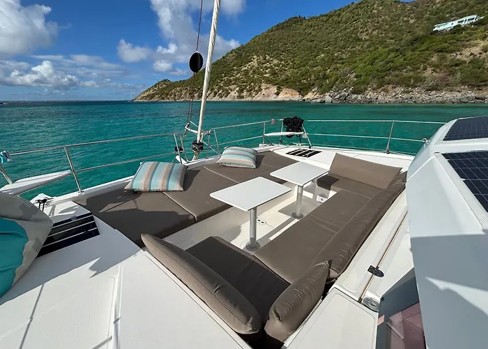 Catamaran Zephyr Experience Exclusive Navigation, Diner, Nuit, Petit-Dejeuner Inclus